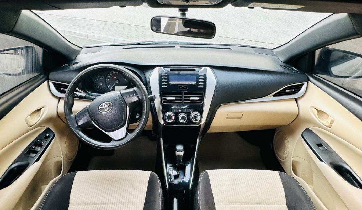 Toyota Yaris Hatch Back